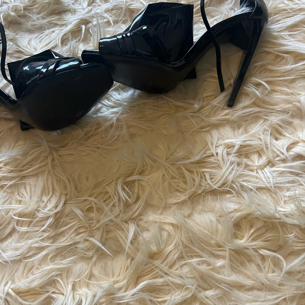 Yves Saint Laurent Black Patent Leather Platform Heels